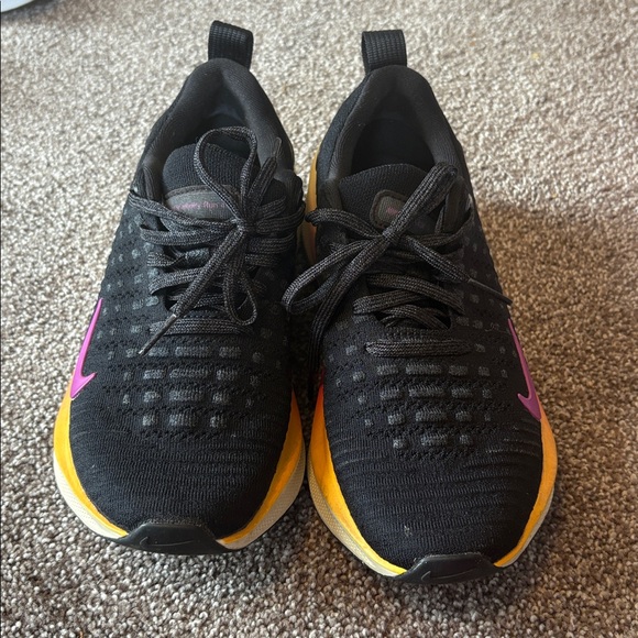 Nike Black and Pink Athletic Shoes - Picture 1 of 7